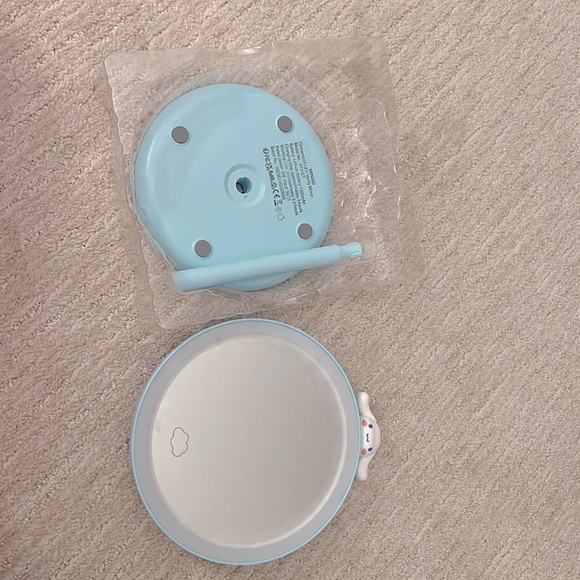 Cinnamoroll led vanity mirror Sanrio Miniso - Picture 4 of 4